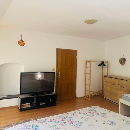 Apartman U Slunecnice Husinetz Zewnętrze zdjęcie