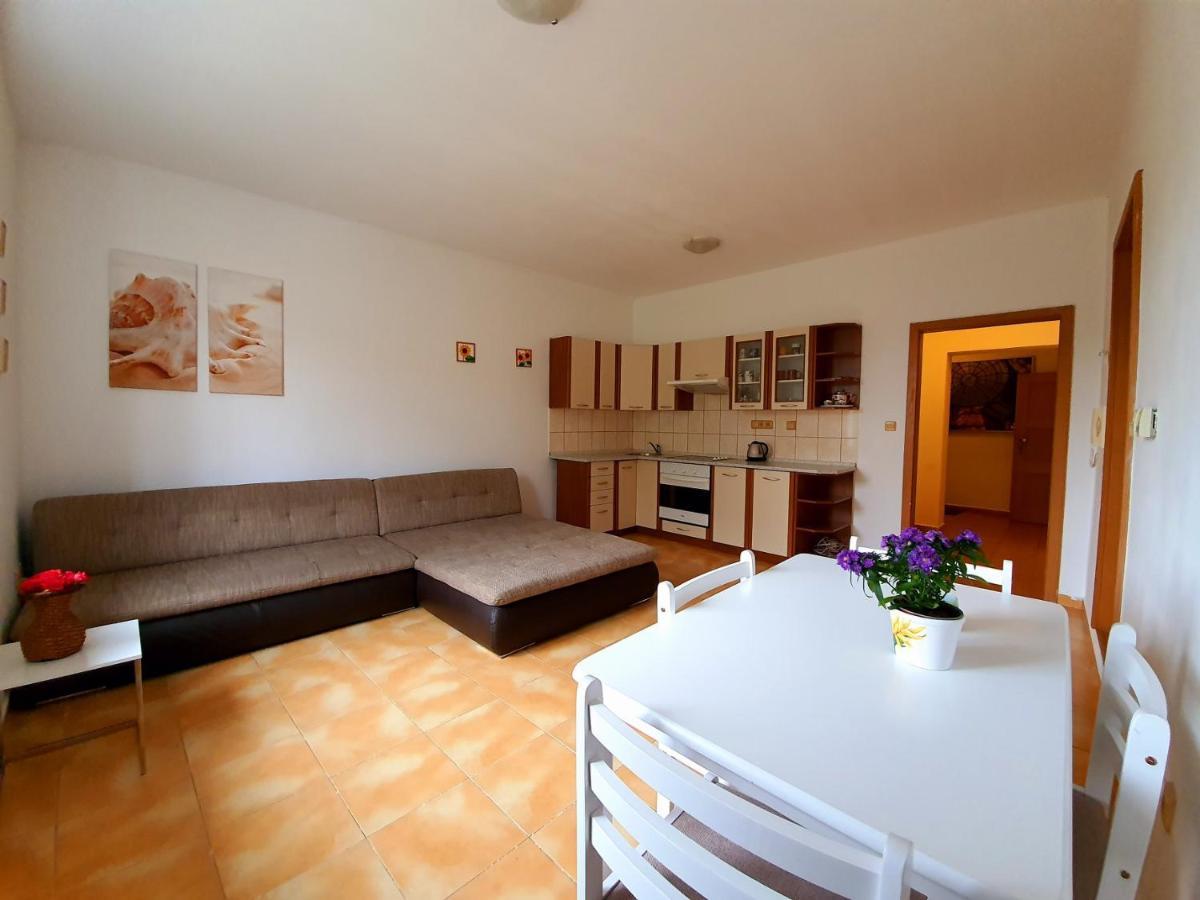 Apartman U Slunecnice Husinetz Zewnętrze zdjęcie